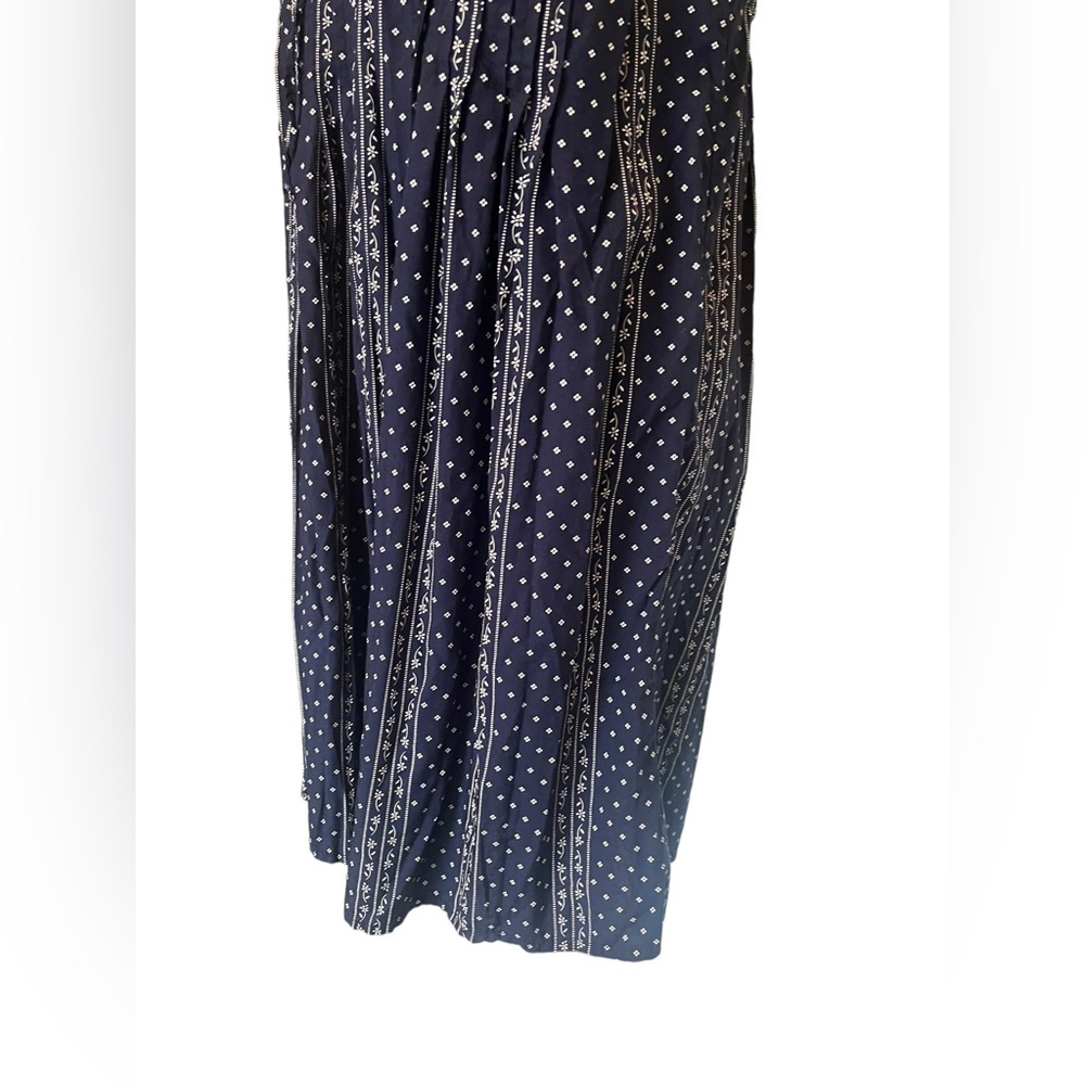 Old Navy Pintuck Swing Dress - Navy Blue and White Size 6 - Picture 6 of 12